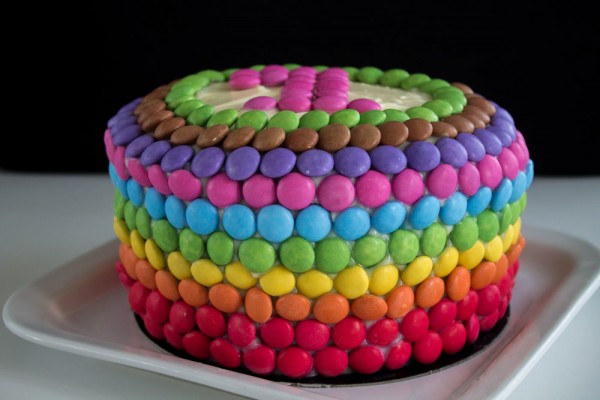 A birthday rainbow cake – Road to Pastry